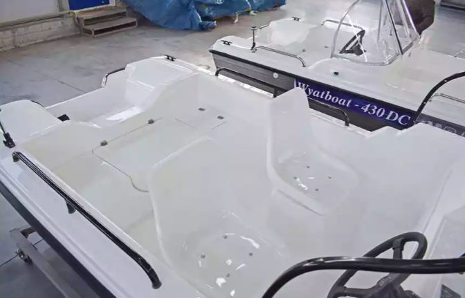 Комбинированный катер Wyatboat-430 M в Рязани
