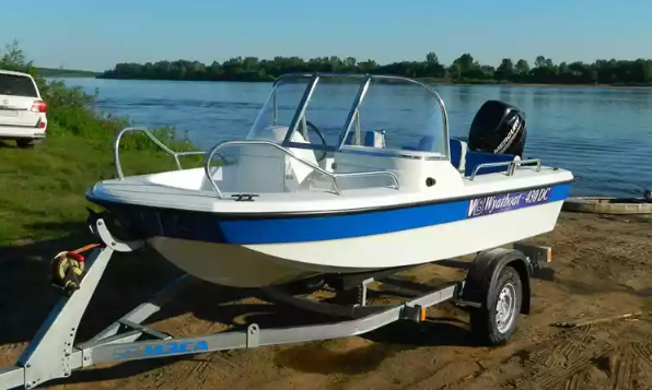 Стеклопластиковый катер Wyatboat-430 DC (тримаран) в Рязани