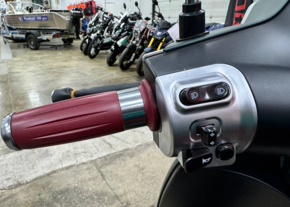 Скутер PROMAX Miami 240 (49) в Рязани