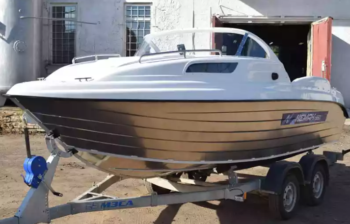 Комбинированный катер Neman-550 с каютой в Рязани