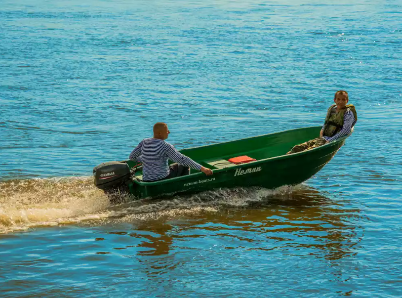 Стеклопластиковая лодка Neman-340 (тримаран) в Рязани