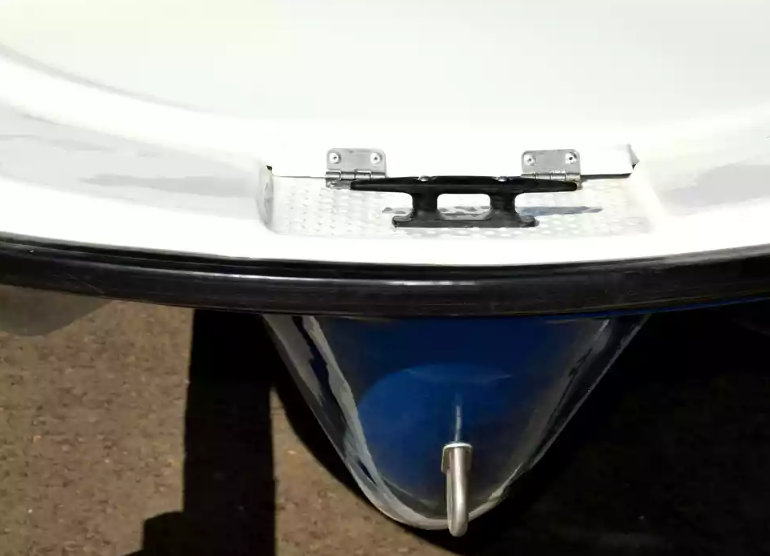 Стеклопластиковая лодка Пингвин с консолью (тримаран) в Рязани