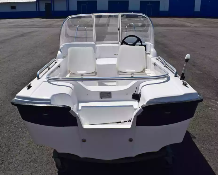 Стеклопластиковый катер Wyatboat-430 DC (тримаран) в Рязани