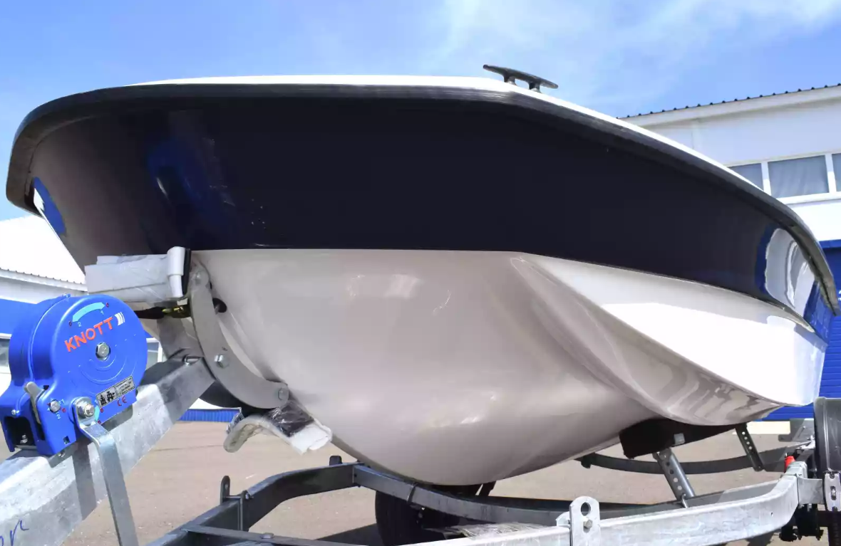 Стеклопластиковая лодка Wyatboat 430 тримаран в Рязани Стеклопластиковая лодка Wyatboat 430 тримаран в Рязани