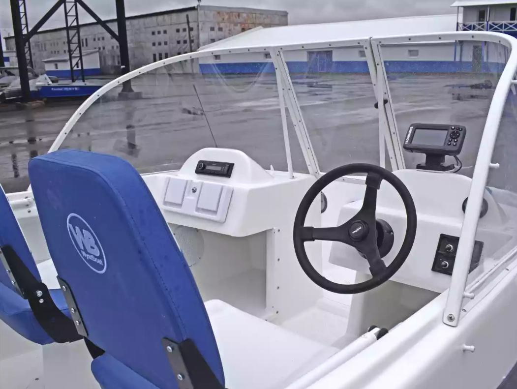 Стеклопластиковый катер Wyatboat-430DCМ (килевая) в Рязани