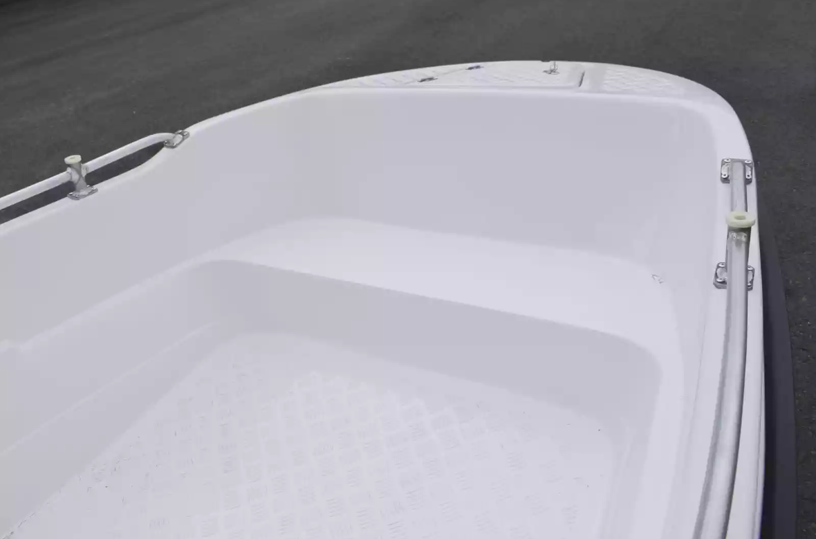 Стеклопластиковая лодка Пингвин New (тримаран) в Рязани