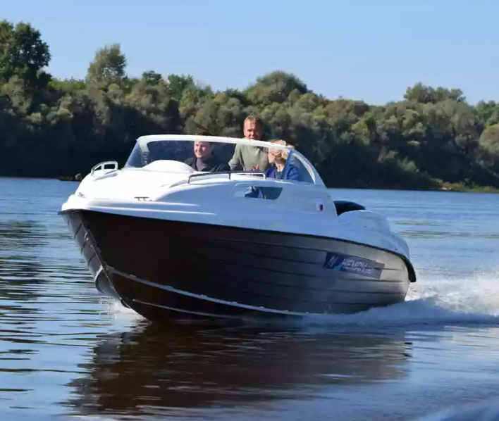 Комбинированный катер Neman-550 с каютой в Рязани