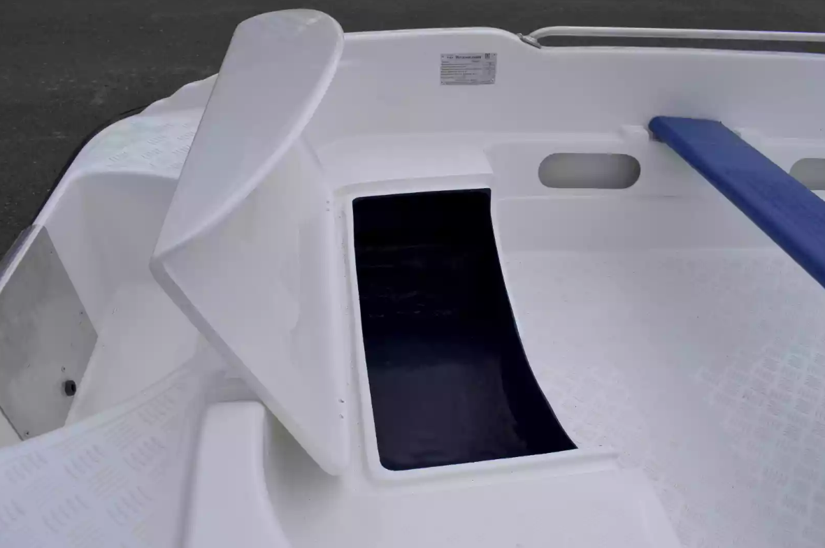 Стеклопластиковая лодка Пингвин New (тримаран) в Рязани