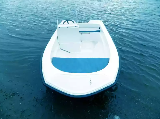 Стеклопластиковый катер Тримаран Wyatboat 430 C в Рязани