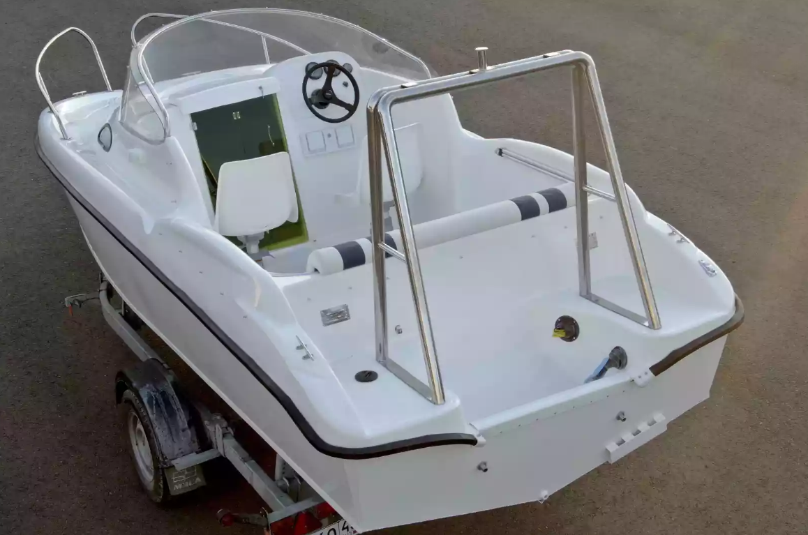 Комбинированный катер Neman-530 с каютой в Рязани