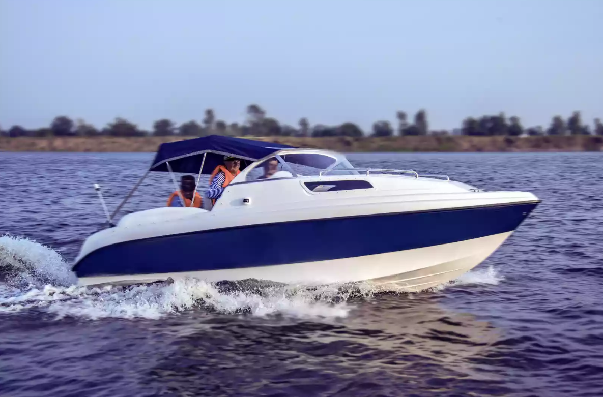 Стеклопластиковый катер Neman-550 с каютой в Рязани