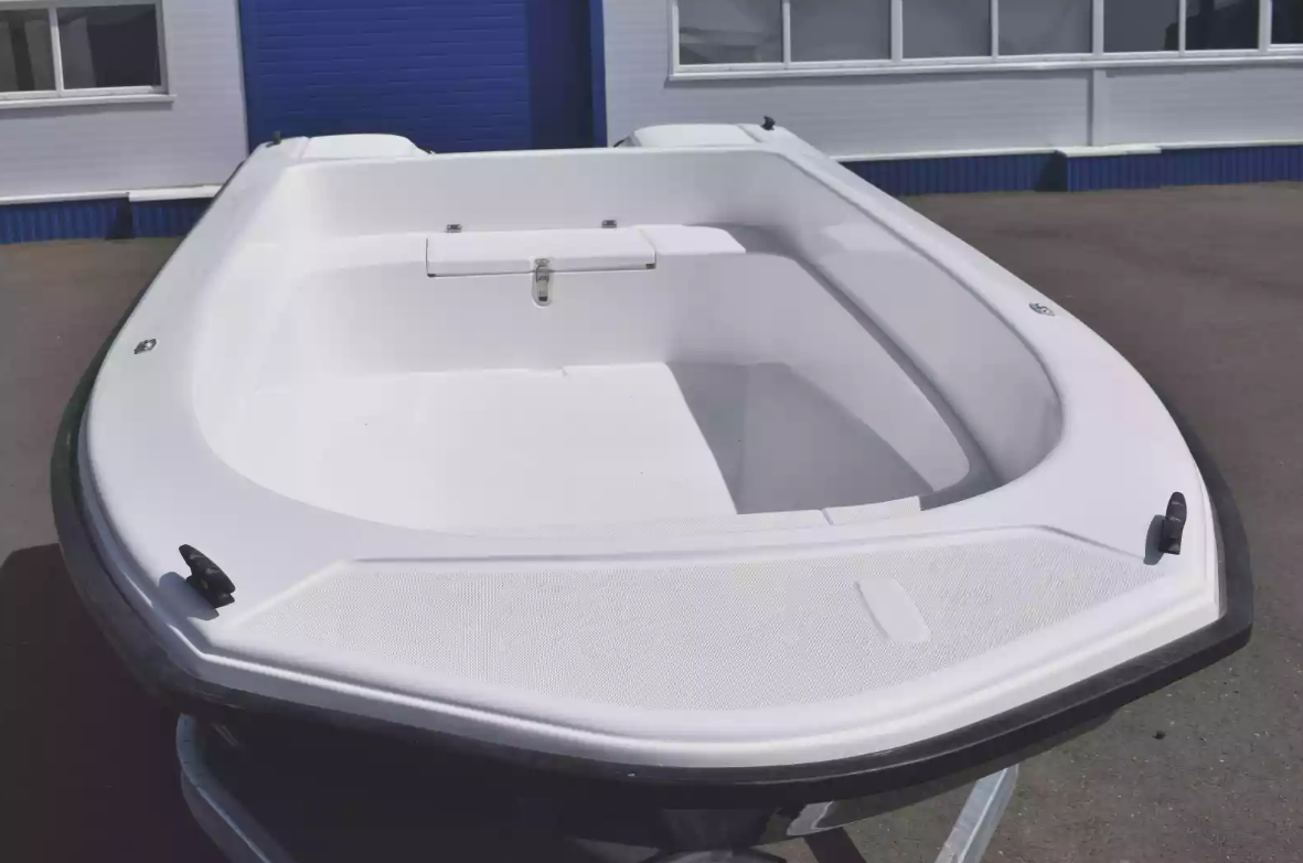 Стеклопластиковая лодка Wyatboat 430 тримаран в Рязани Стеклопластиковая лодка Wyatboat 430 тримаран в Рязани