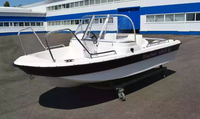 Стеклопластиковый катер Wyatboat-430 DC (тримаран) в Рязани