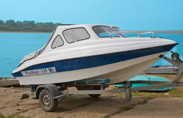 Стеклопластиковый катер Wyatboat-3 П (полурубка) в Рязани