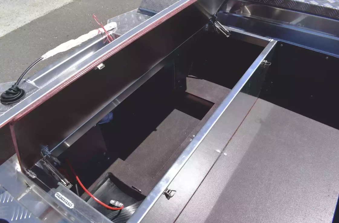 Алюминиевая лодка Wyatboat-390 DCM в Рязани