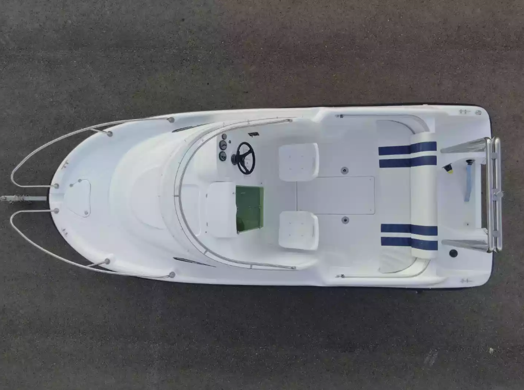 Комбинированный катер Neman-530 с каютой в Рязани