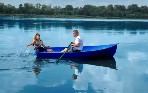 Стеклопластиковая лодка Дельфин в Рязани