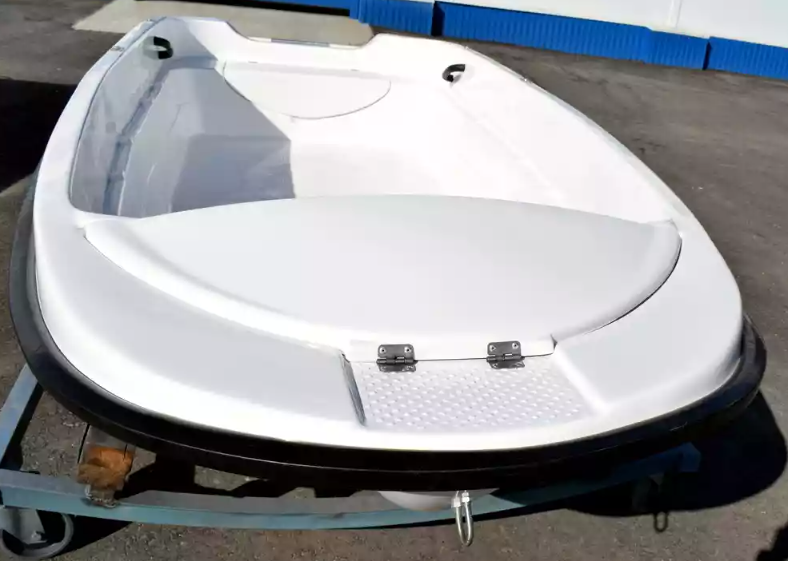 Стеклопластиковая лодка Пингвин (тримаран) в Рязани