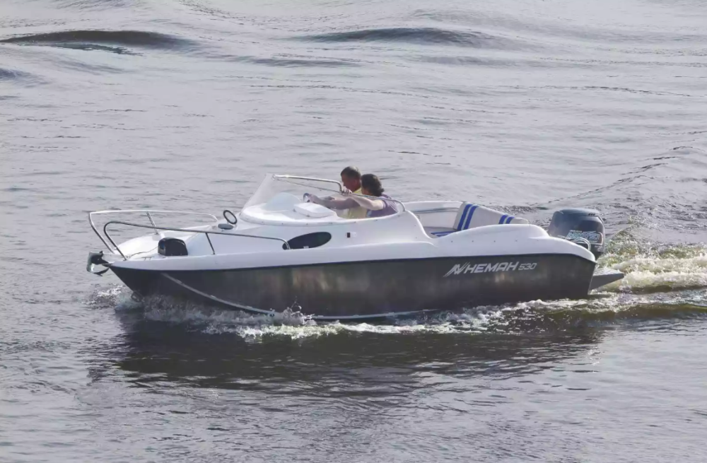 Комбинированный катер Neman-530 с каютой в Рязани