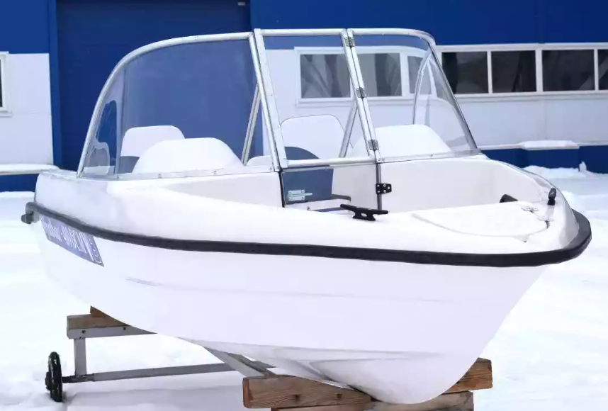 Стеклопластиковый катер Wyatboat-430DCМ (килевая) в Рязани
