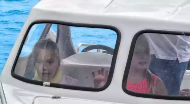 Стеклопластиковый катер Wyatboat-3 П (полурубка) в Рязани