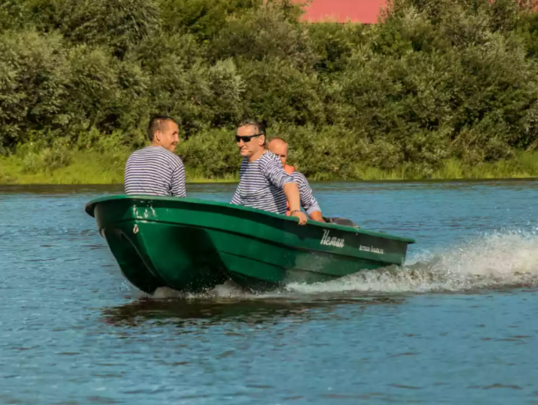 Стеклопластиковая лодка Neman-340 (тримаран) в Рязани