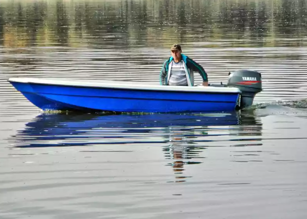 Стеклопластиковая лодка Wyatboat 430 тримаран в Рязани Стеклопластиковая лодка Wyatboat 430 тримаран в Рязани