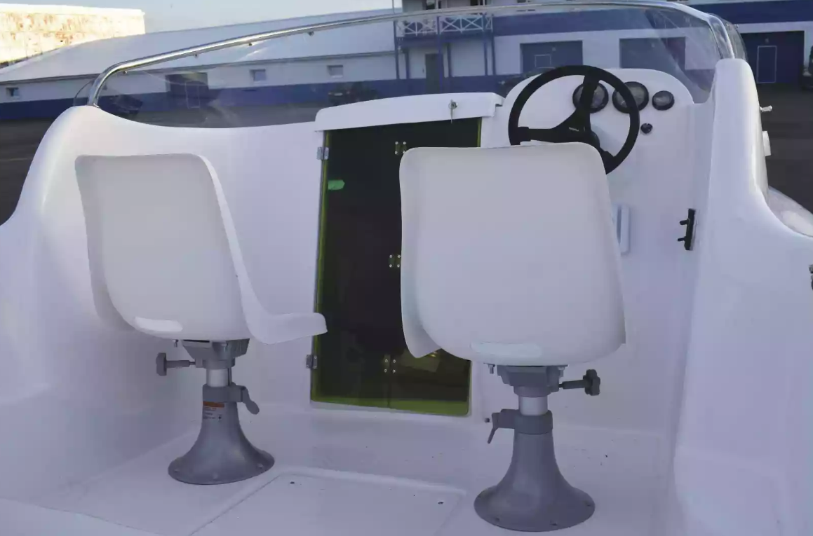 Комбинированный катер Neman-530 с каютой в Рязани