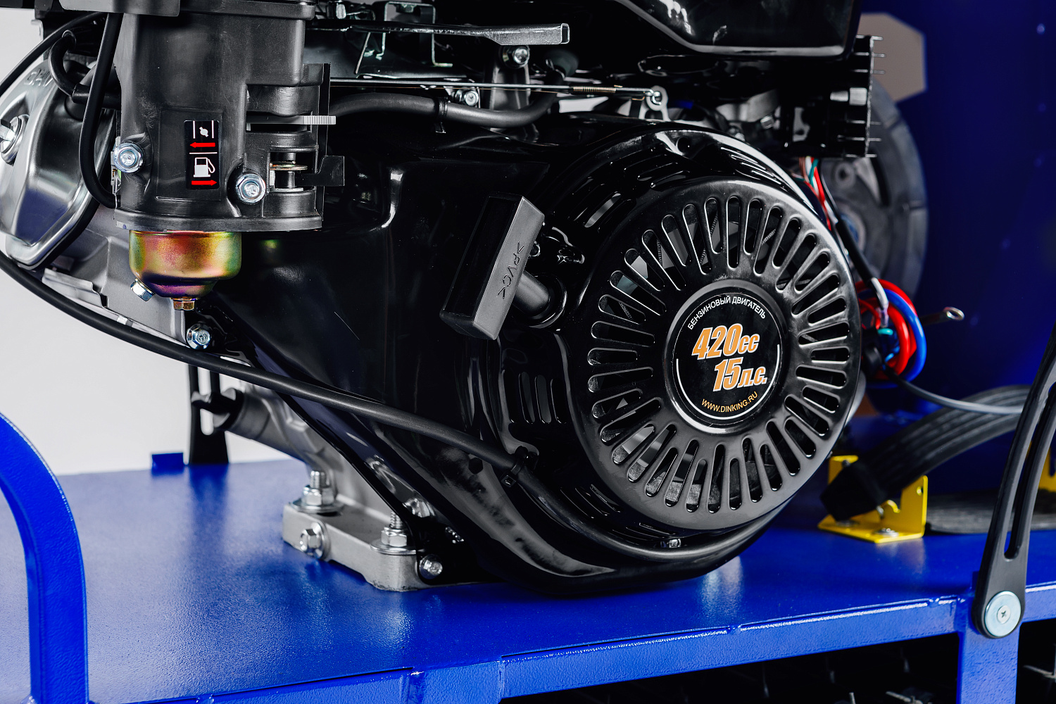 Мотобуксировщик SNOW DOG 17 с эл. запуском (DINKING) в Рязани